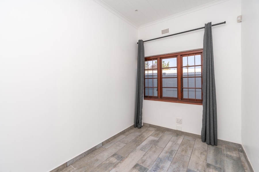 To Let 4 Bedroom Property for Rent in Mowbray Western Cape
